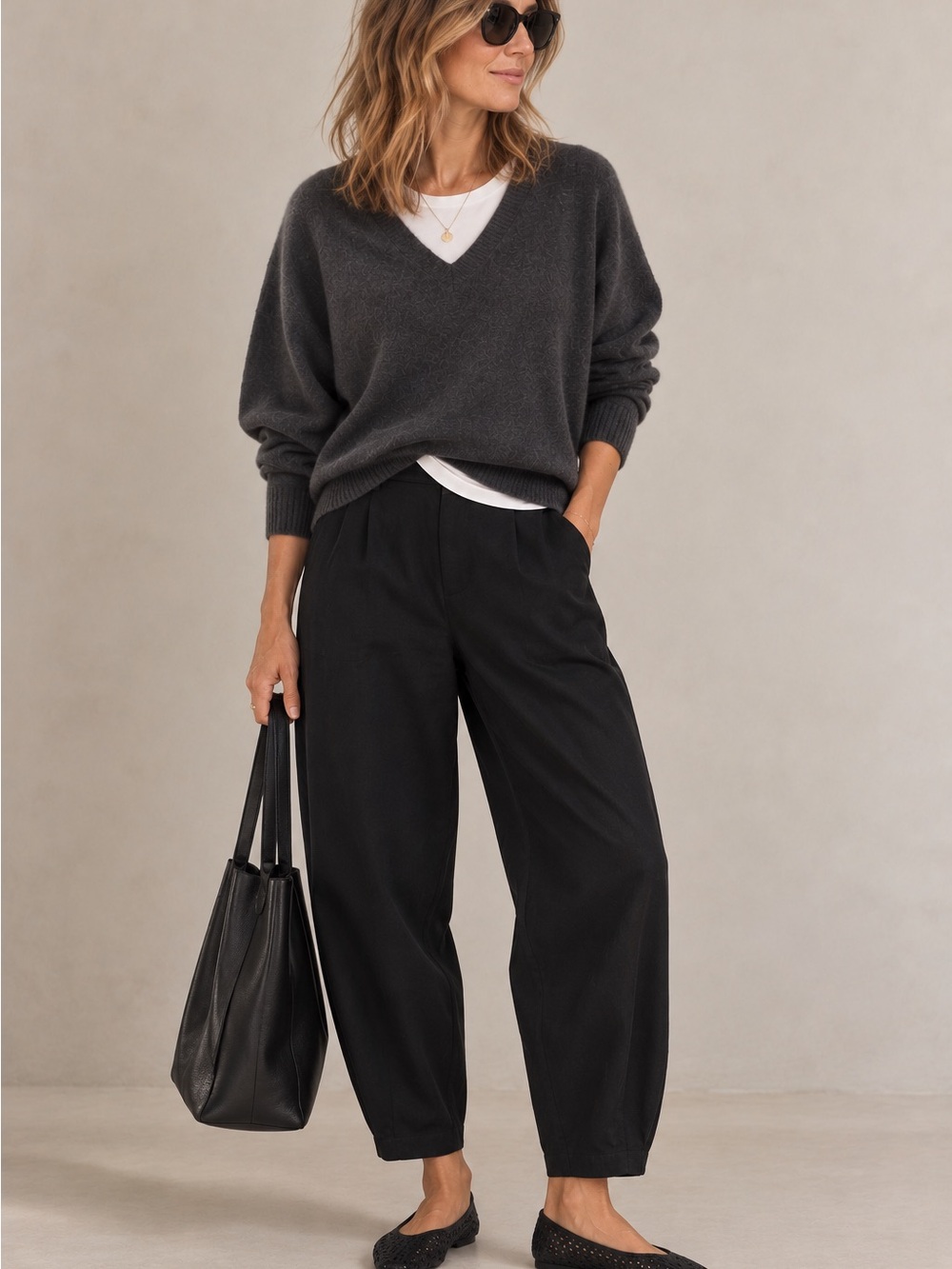 Tahari 100% 2-Ply Cashmere Relaxed V-Neck Sweater – Medium